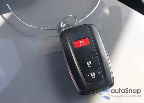 2017 Toyota Prius Two z USA, uszkodzony, nr VIN JTDKBRFU1H3045590